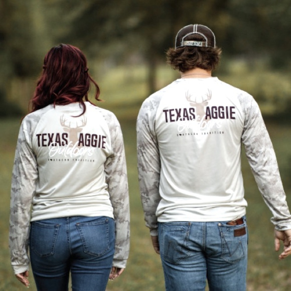 Aggie Outdoors Camo Buck Active Long Sleeve - Sand Size 2XL EUC